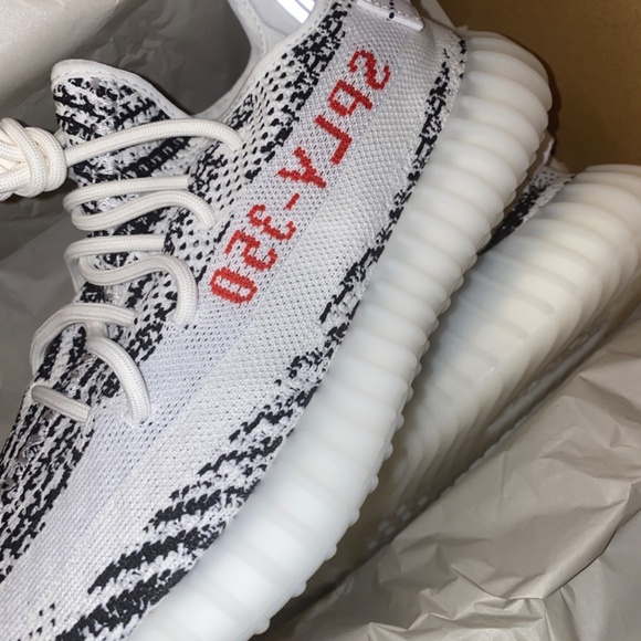 YEEZY 350 ZEBRA - Picture 3 of 5